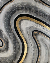 Load image into Gallery viewer, Geode Magnified